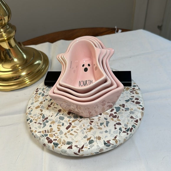 Rae Dunn pink ghost measuring cups - Picture 5 of 5